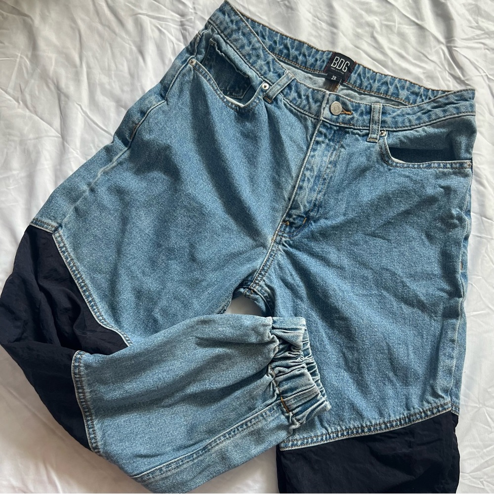 BDG Denim mid-waist ankle jean with dark blue patch 💙